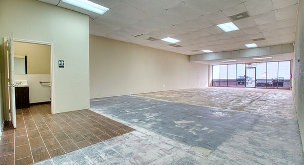 1104 Thorpe Ln, San Marcos, TX 78666
